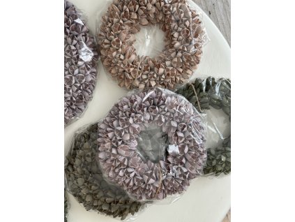 Věnec pastelové barvy - průměr 22 cm