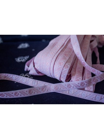 Krojová vyšívaná stuha ružová - 1,2 cm