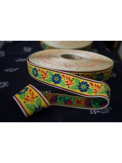 Vyšívaná krojová stuha žltá - 2,5 cm