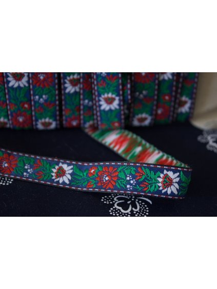 Vyšívaná krojová stuha modrá - 1,5 cm