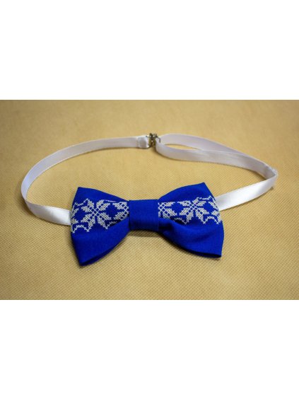 Vyšívaný motýlik s motívom z Gemeru