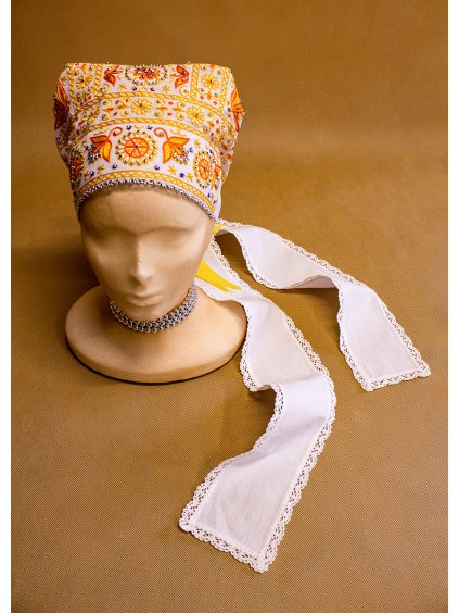 Kápka detvianska - strojovo vyšívaná 3