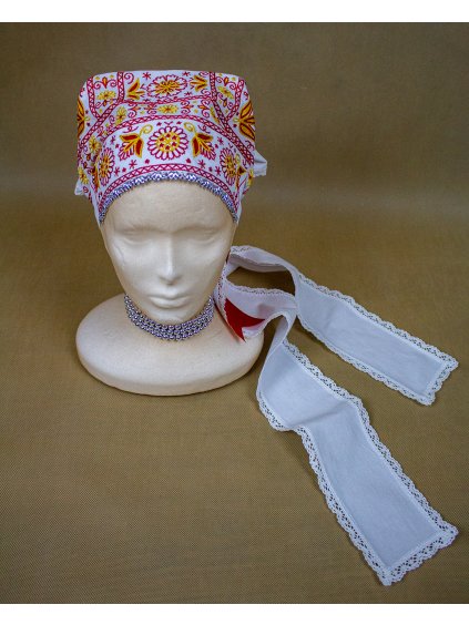 Kápka detvianska – strojovo vyšívaná 6