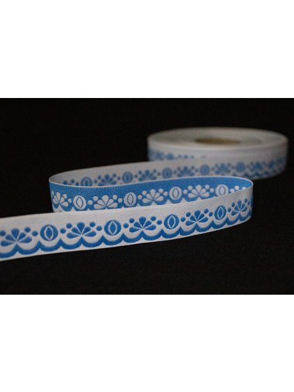 Vyšívaná krojová stuha svetlomodrá – 2 cm