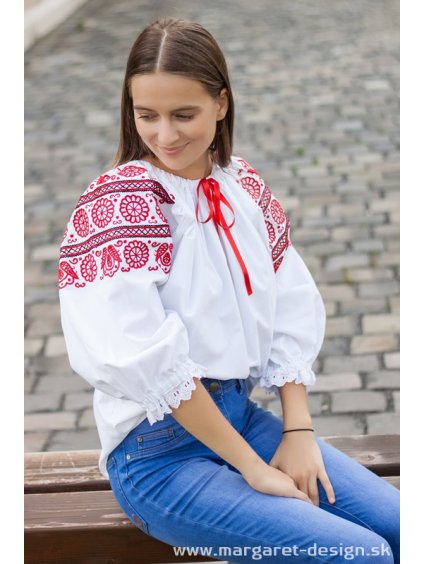 Ručne vyšívaná blúzka - Detva - červenočierna