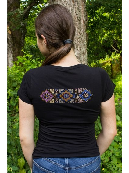 Dámske vyšívané tričko - Ábelová