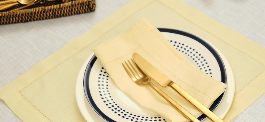clanek_tablesetting_zluta