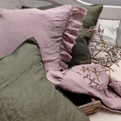 Lněný povlak s otřepaným volánem po stranách