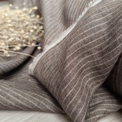 vzorek 8x3,5cm...100% len stripes SMOKY BROWN/WHITE 205 g/m2....č.88