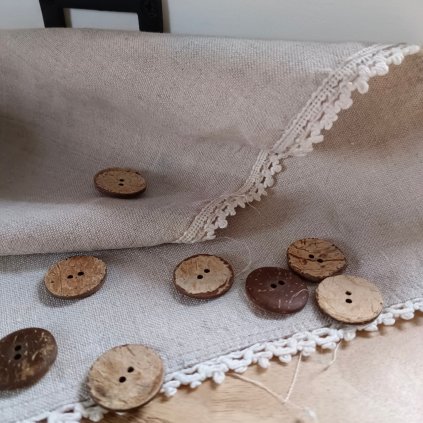 Kokosový knoflík, 2 dírky-32"(20 mm)