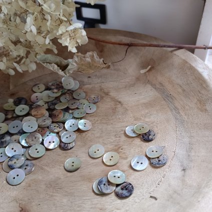 Perlěťový knoflík, 2 dírky-24"(16 mm)