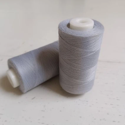 Polyesterová nit ASSOS- stř.šedofialová 1000 m