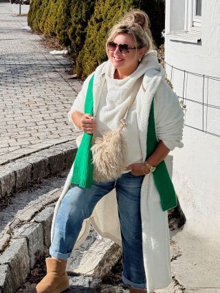 • LIVE VYSÍLÁNÍ - dnes • Předpokládaný začátek kolem 16:00/17:00 🙌🏻💚 Připojíte se? ☺️ #marilanfashionfun #moda #fashion