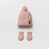 Pletená sada čepice s bambulkou a rukavice Pink