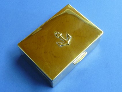 1605 1 doza na cigarety s krytem s motivem kotvy