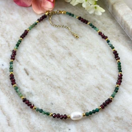 Náhrdelník se smaragdy a granáty