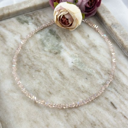 Náhrdelník z broušených skleněných korálků