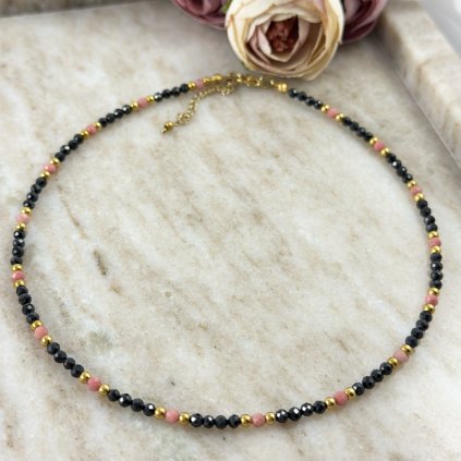 Náhrdelník se spinelem a rodonitem