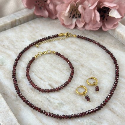 Souprava šperků z přírodního granátu