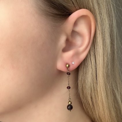 Visací náušnice s přírodním granátem