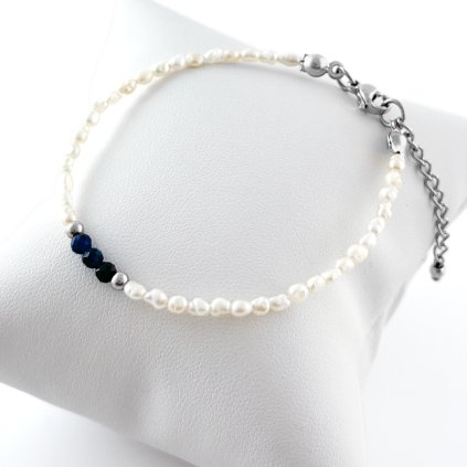 Náramek s říčními perlami a safírem