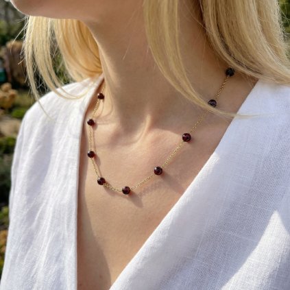 Granátový náhrdelník