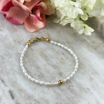 Jemný náramek z pravých perel
