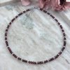 Náhrdelník choker s přírodním granátem a korálkami