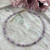 Náhrdelník choker z chirurgické oceli s přírodním lepidolitem