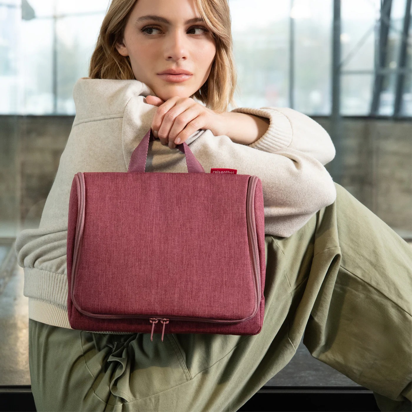 imgi_293_WO3104_fans22re492bf2k1ja00aoln68_1400