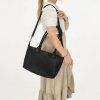 Dámská shopper taška Charm London Buckingham Mono 15,5L - černá