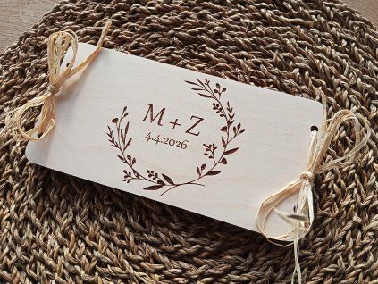 Dřevěná obálka na peníze