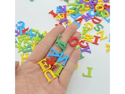 100db-os színes fa betűkészlet