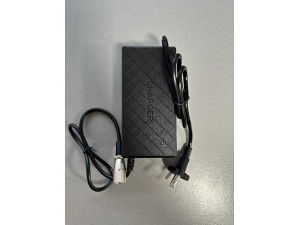 Nabíječka 36v 3pin XLR konektor