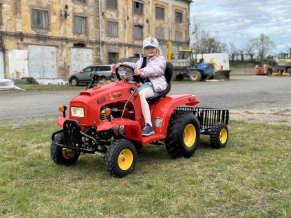 ZAHRADNÍ TRAKTOR S PŘÍVĚSEM 110CCM červený