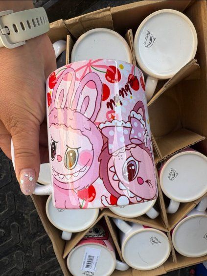 Labubu keramický hrnek