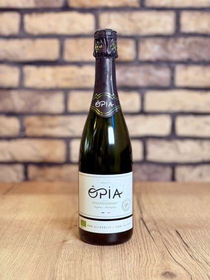 Opia Bio Chardonnay sumive nealko vino