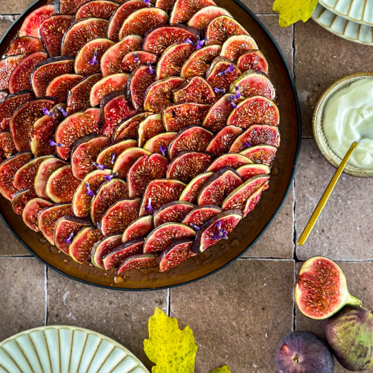 Pistáciový koláč s fíky