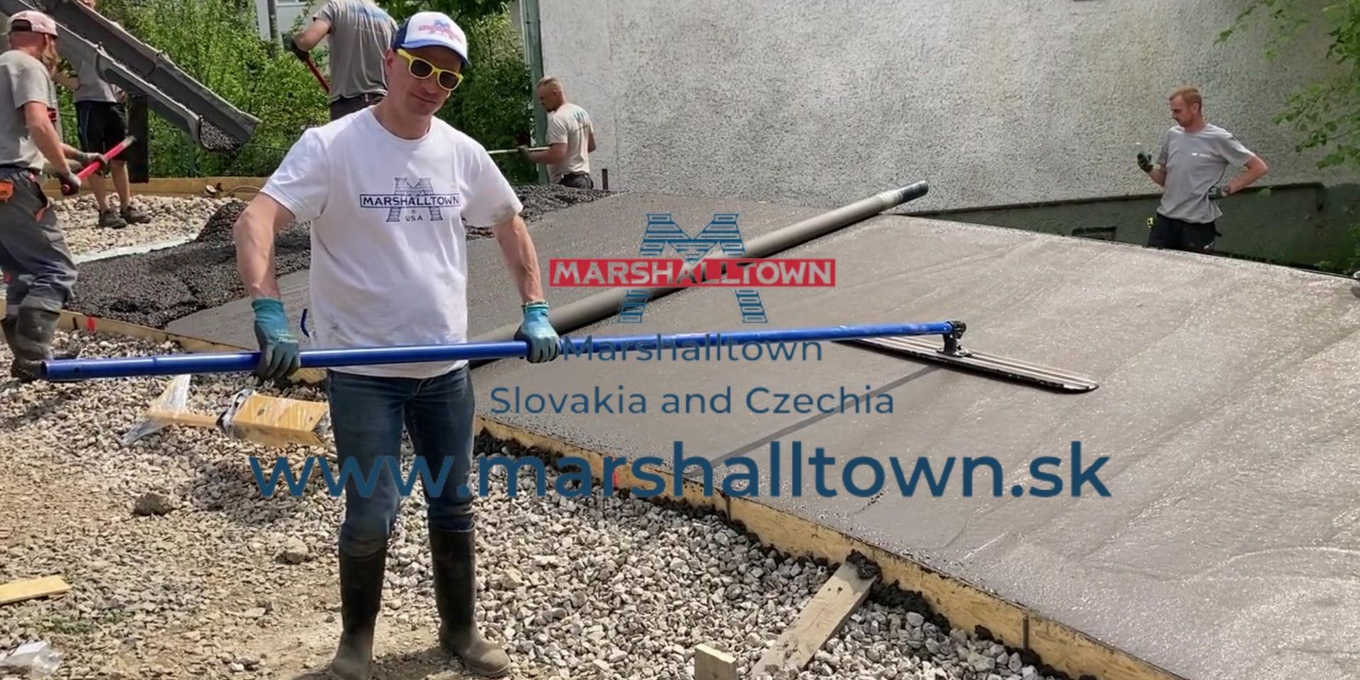 Marshalltown SK CZ s MS Rental, Battery Spin Screed®, betónová cesta, metličkovaný metličkový betón