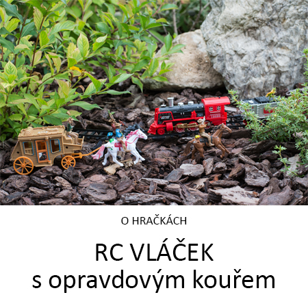 RC vlak a kouř z komína
