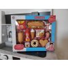 Potraviny do kuchyňky - FAST FOOD hranolky, bageta, nápoj, popcorn, párek v rohlíku, kečup, zmrzlina, koláček a další