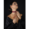 Choker náhrdelník z pravého hedvábí s kamenem