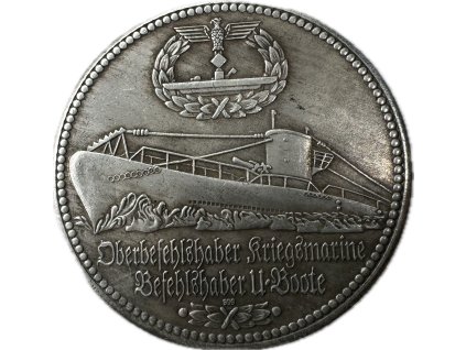 Zadní strana medaile s vyobrazením německé ponorky.Motiv 16