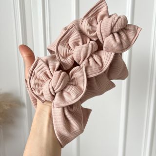 Pár kusů růžových doplněno ✨ Jsou bavlněné, extra příjemné a holčičkami milované 😍 www.mashle.cz #celenka...