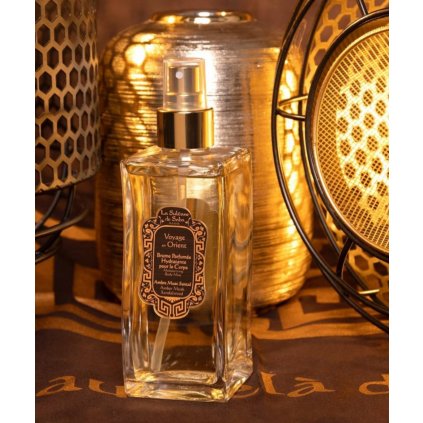 Hydratační parfémovaná mlha s esencí Voyage Orient, La Sultane de Saba, Paris, 200 ml