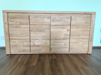 Komoda Winten 4D - detailní pohled na dveře