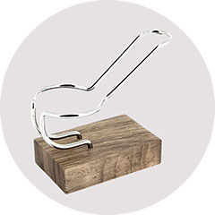 Elektronická dýmka Creavap Gandalf, praktický stojan.