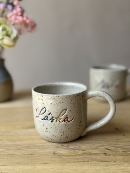 Hrnek Láska duhová menší