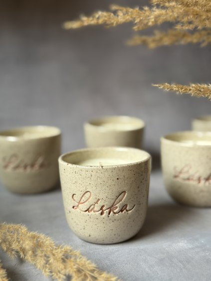 Charitativní svíčka 2025 - Kouzlo Vánoc