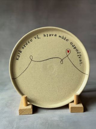 Když srdce ví, hlava může odpočívat. vs. Na vlnách lásky Pokud jsi milovník keramiky, sbíráš hrnečky a kalíšky nebo i jiné...